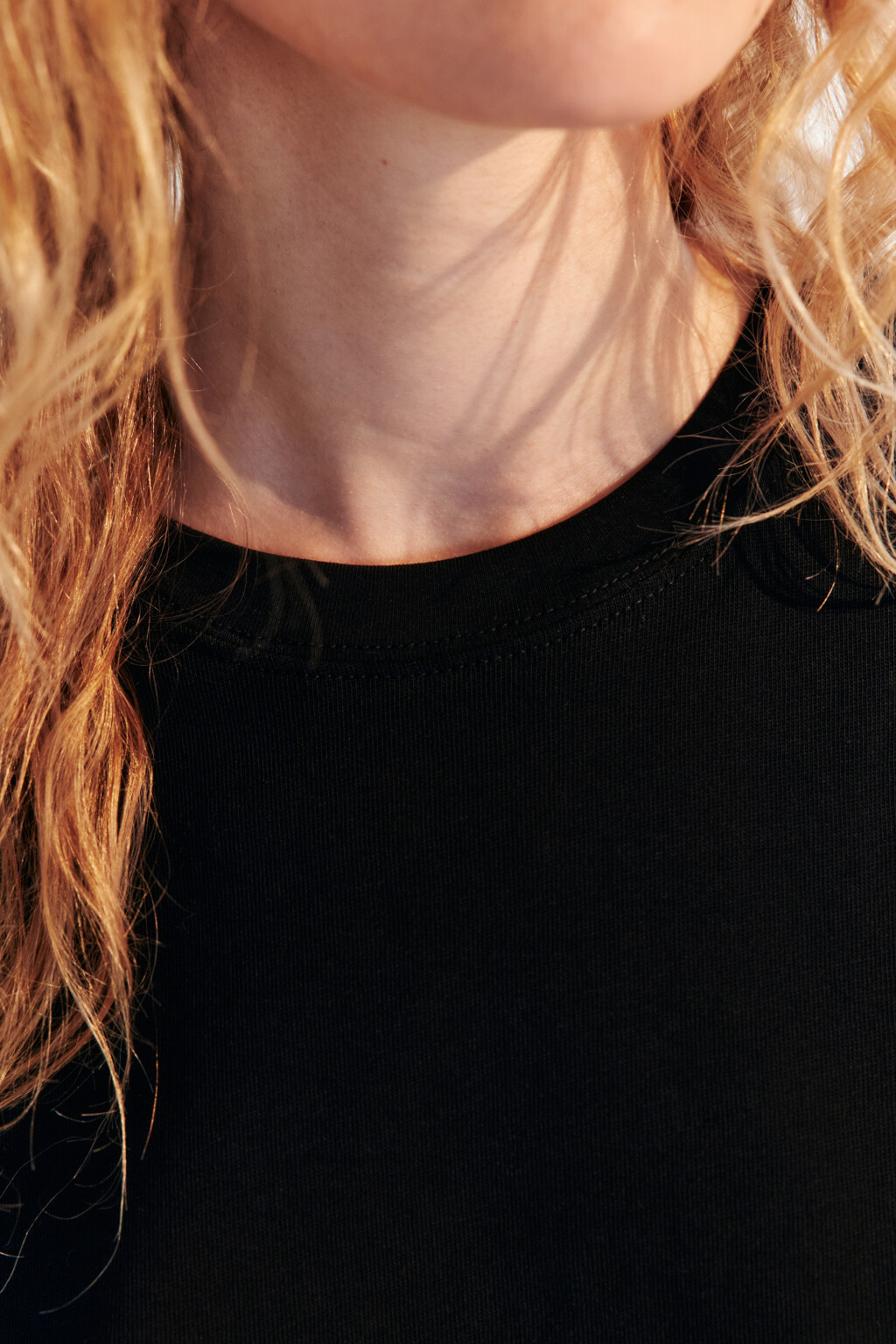 Футболка укороченная свободная - цвет черный - 5