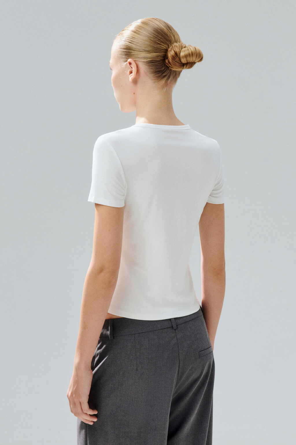 Футболка облегающая из вискозы - цвет белый - 3