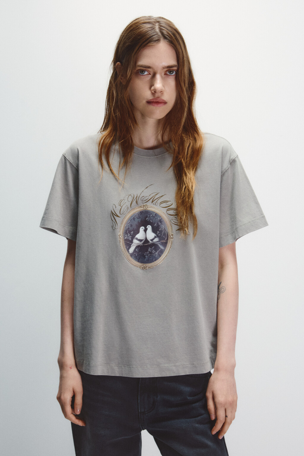 Футболка со стиркой и принтом - цвет бежевый - 2