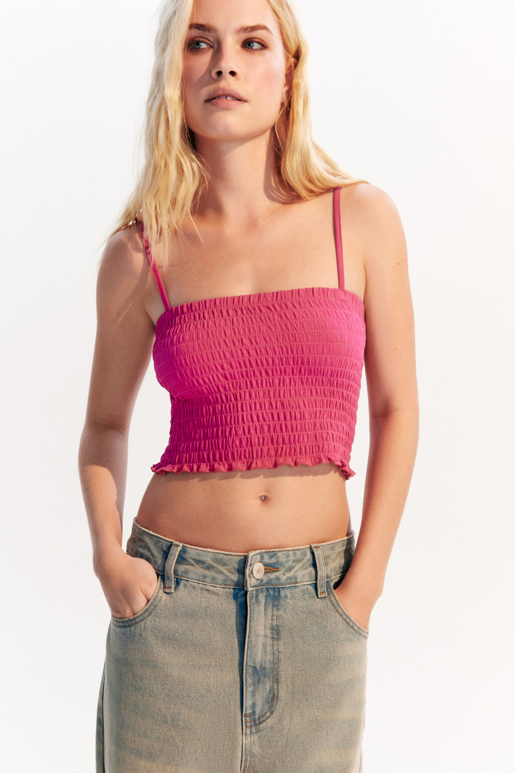 Кроп-топ на тонких бретельках - цвет розовый - 1