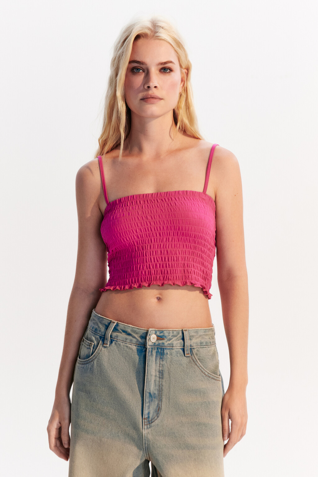 Кроп-топ на тонких бретельках - цвет розовый - 2