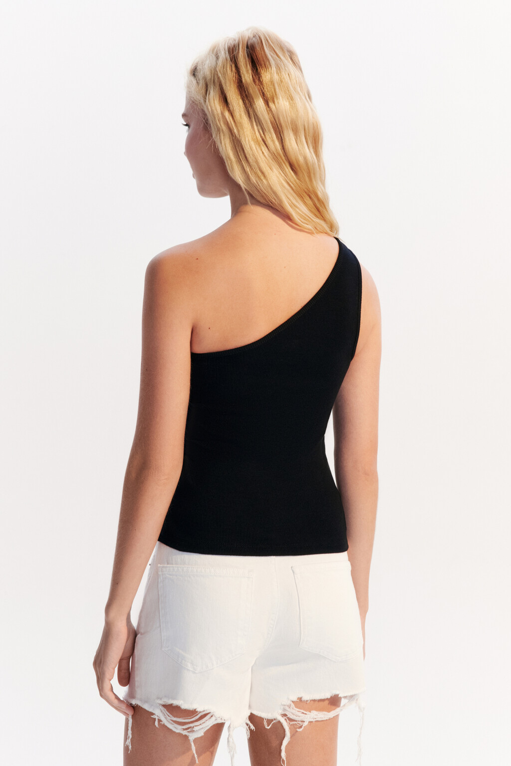 Майка в рубчик на одно плечо - цвет черный - 3