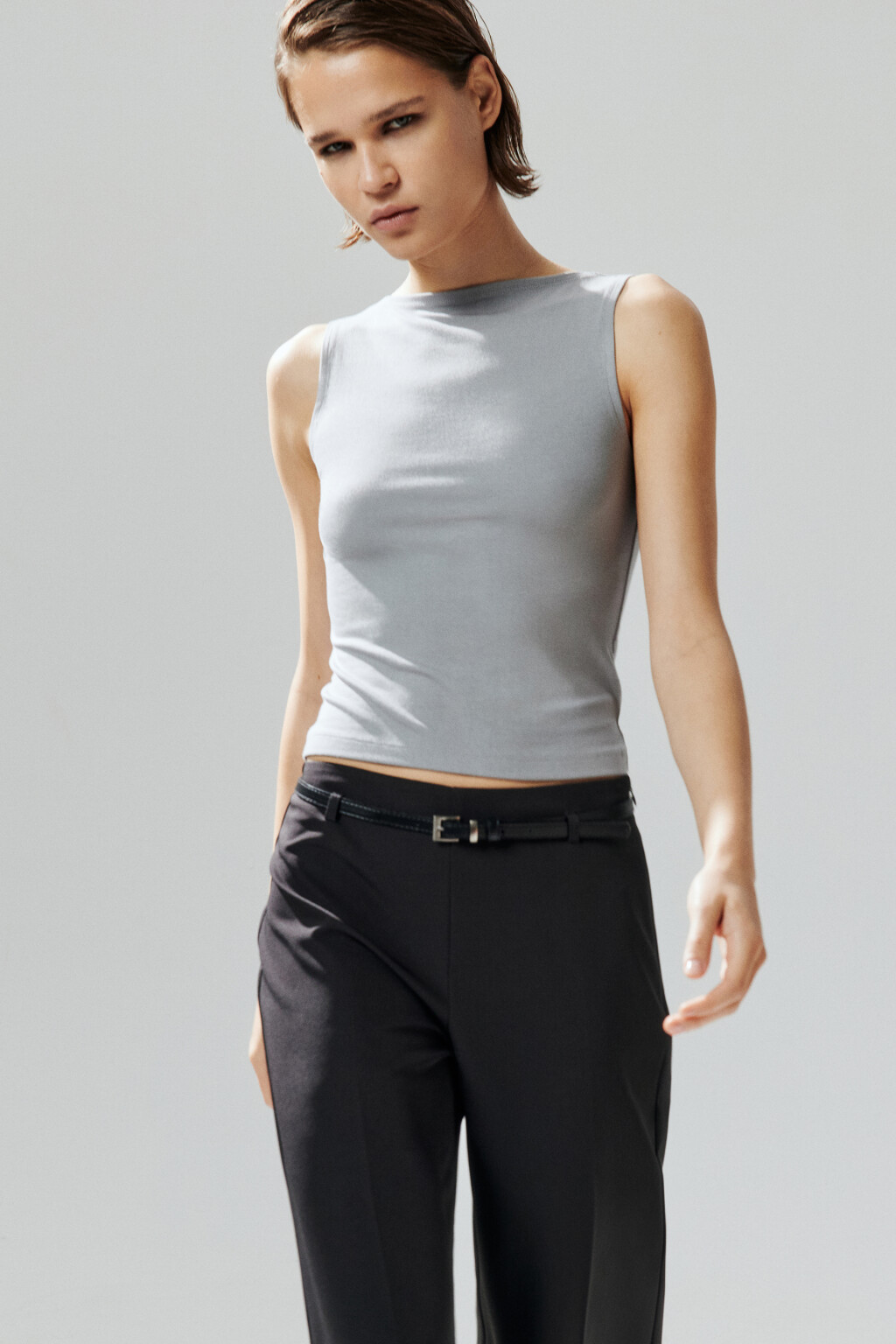 Майка вискозная с вырезом-лодочкой - цвет серый - 1