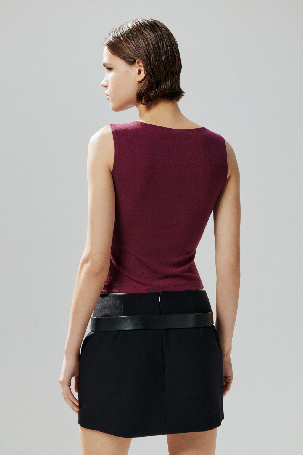 Майка вискозная с вырезом-лодочкой - цвет бордовый - 4