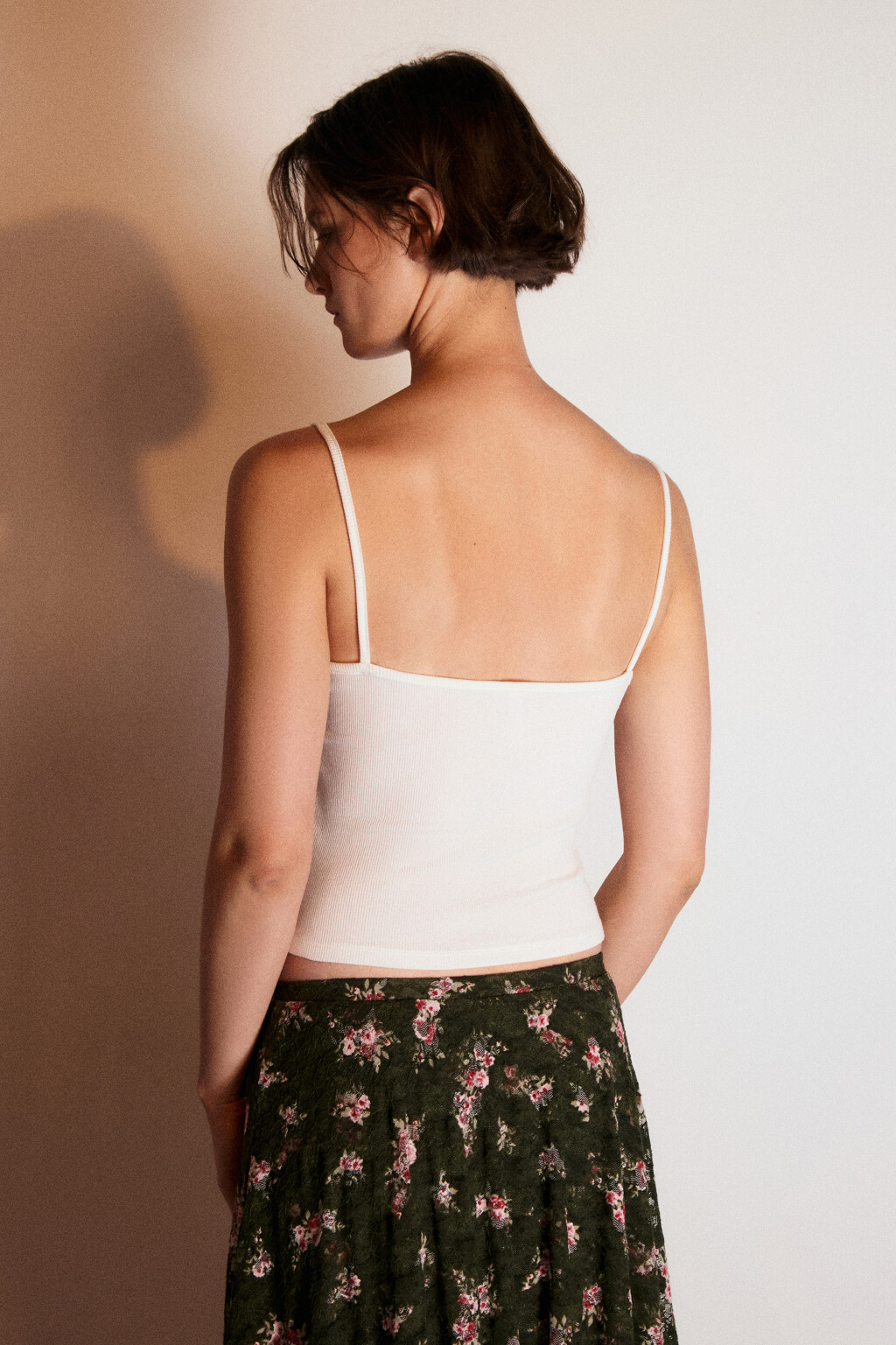 Топ на бретельках с кружевом - цвет белый - 3