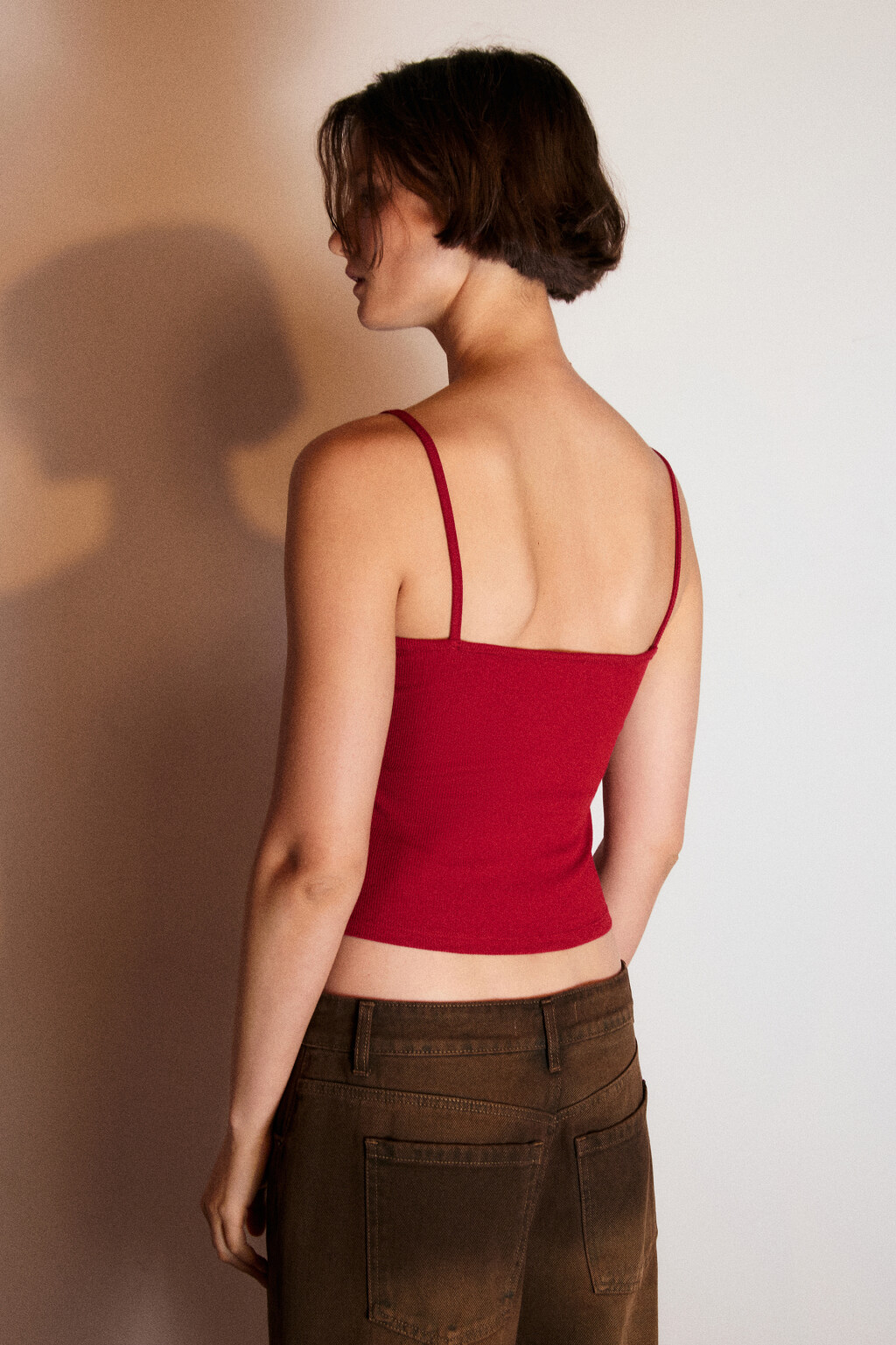 Топ на бретельках с кружевом - цвет бордовый - 3