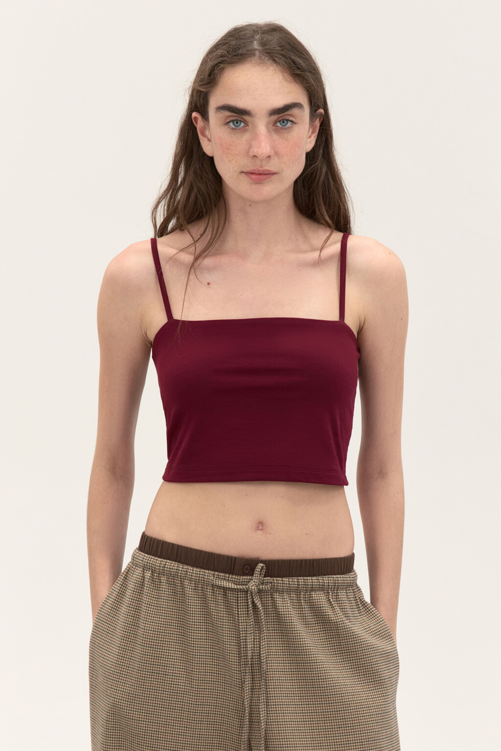 Топ-майка на тонких бретелях - цвет бордовый - 2