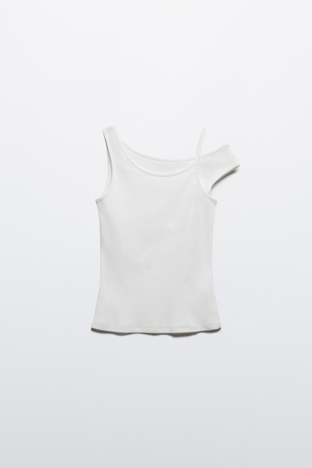 Майка с асимметричными бретелями - цвет белый - 7