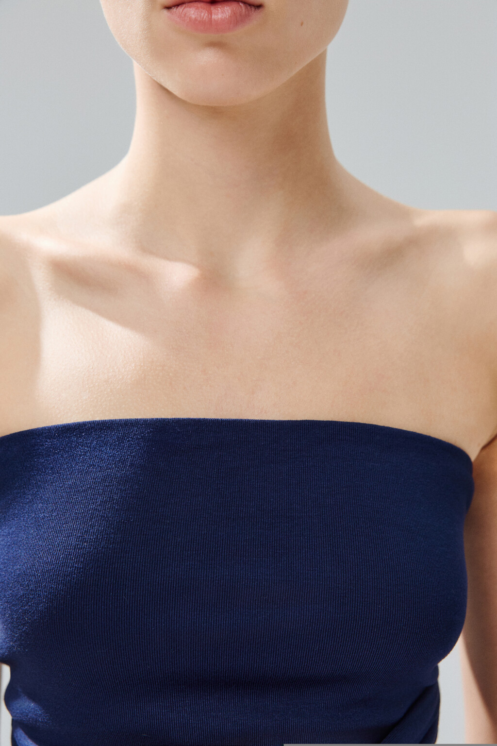 Топ-бандо облегающий с завязками - цвет синий - 6