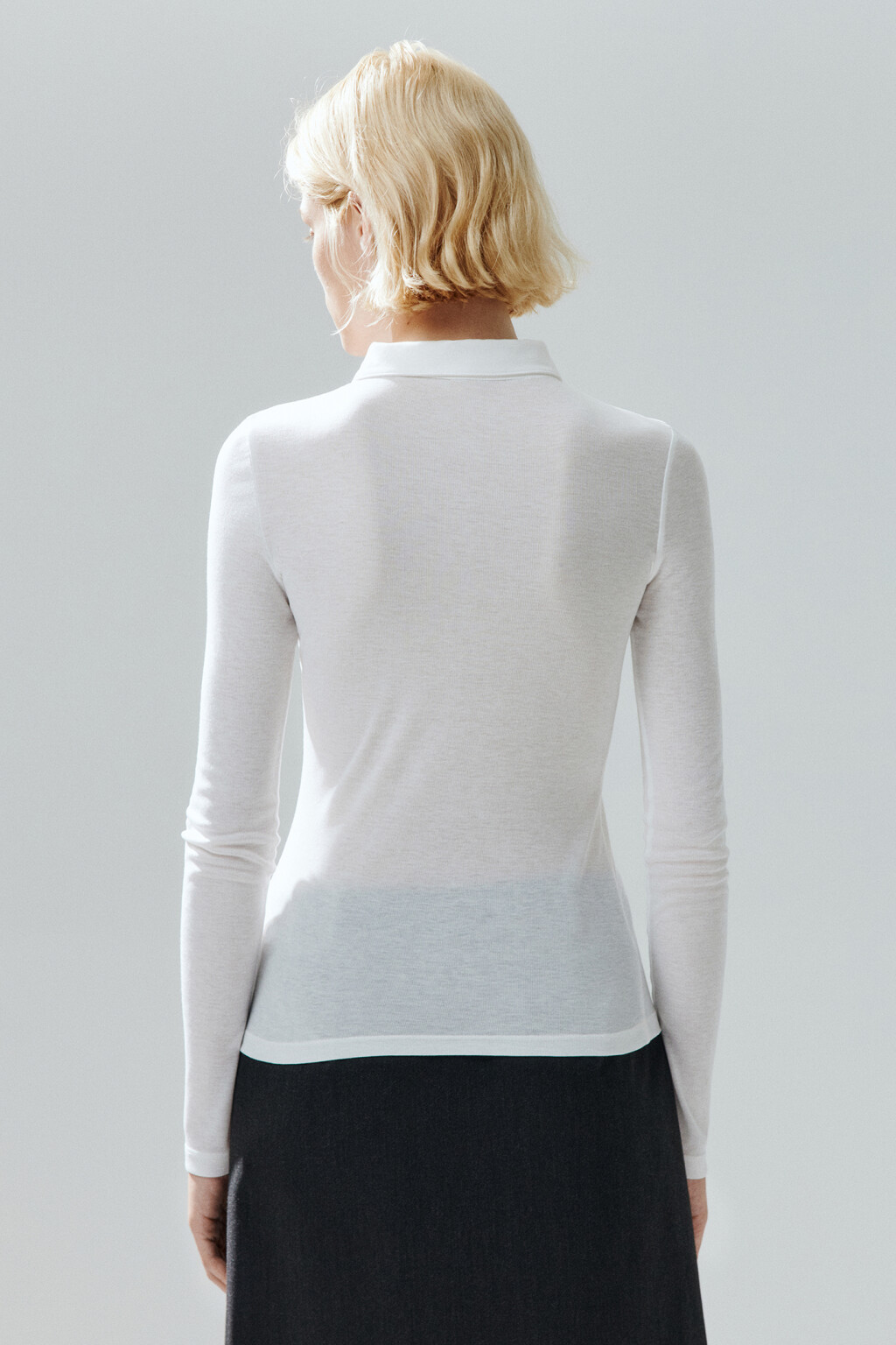 Лонгслив-поло из тонкого трикотажа - цвет молочный - 4