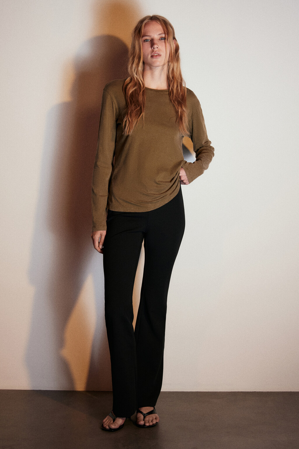 Лонгслив из хлопкового трикотажа - цвет зеленый - 4