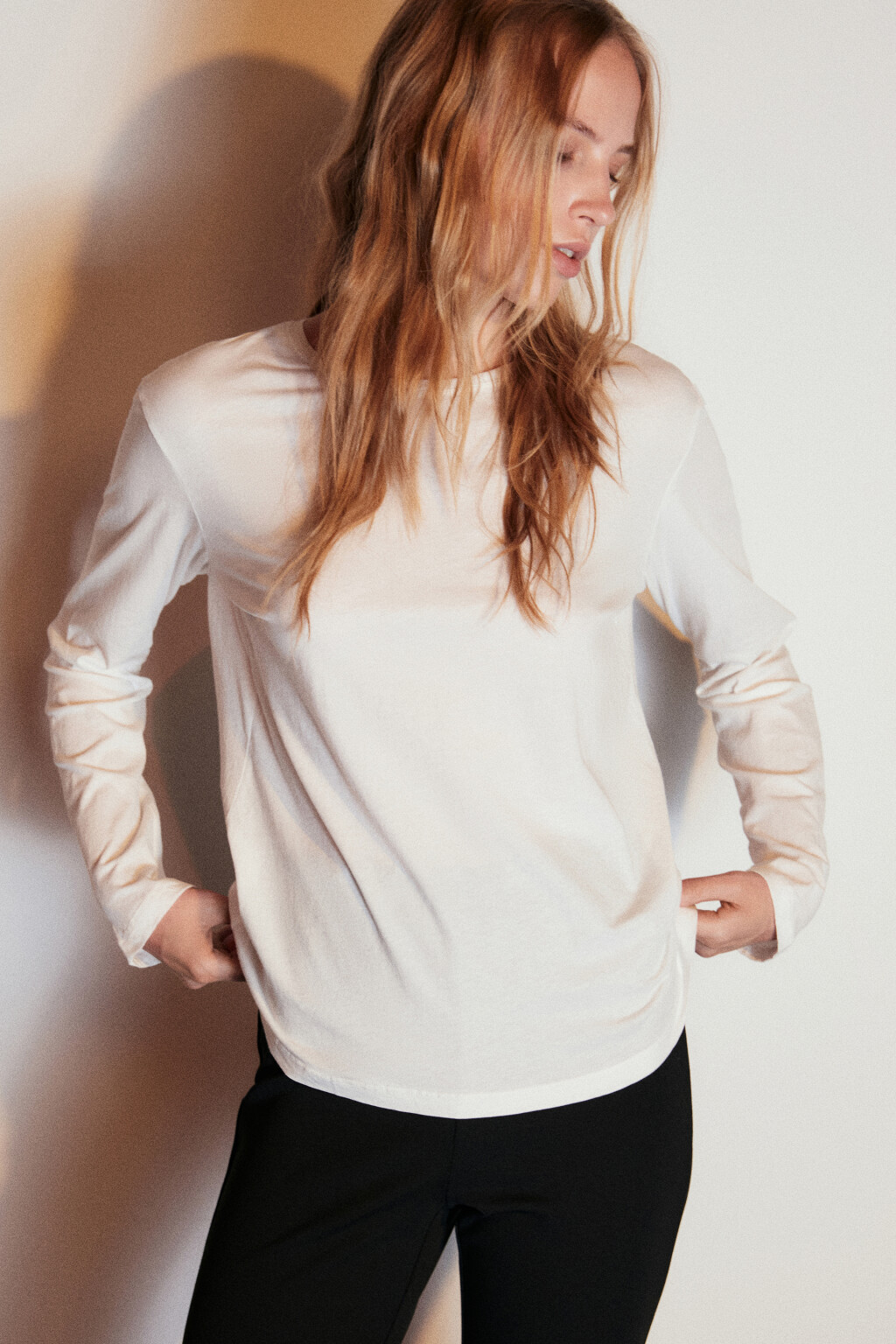 Лонгслив из хлопкового трикотажа - цвет белый - 1