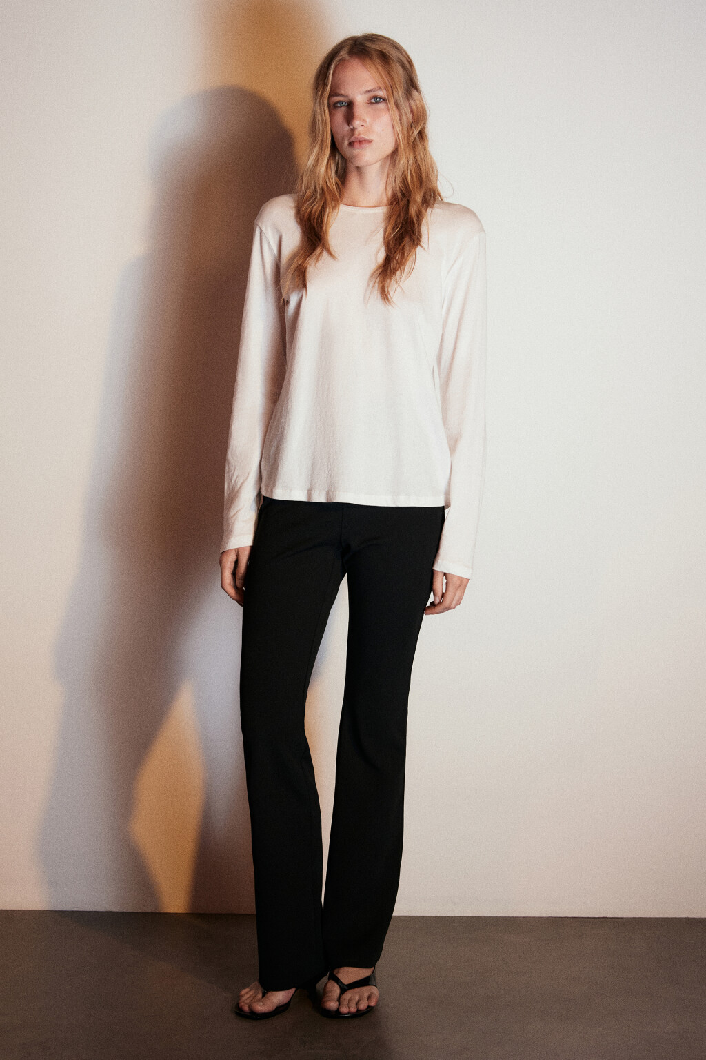 Лонгслив из хлопкового трикотажа - цвет белый - 5