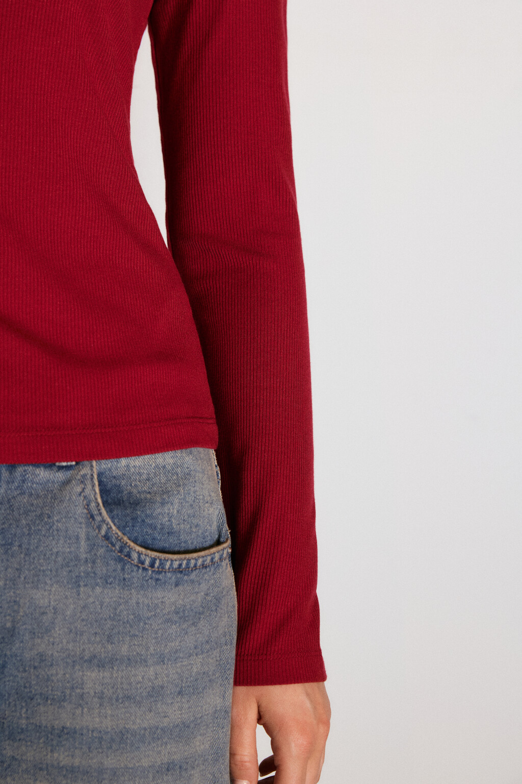 Лонгслив вискозный на пуговицах - цвет бордовый - 6
