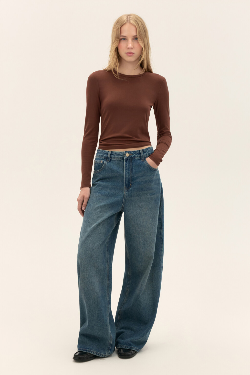 Лонгслив приталенный из вискозы - цвет коричневый - 4