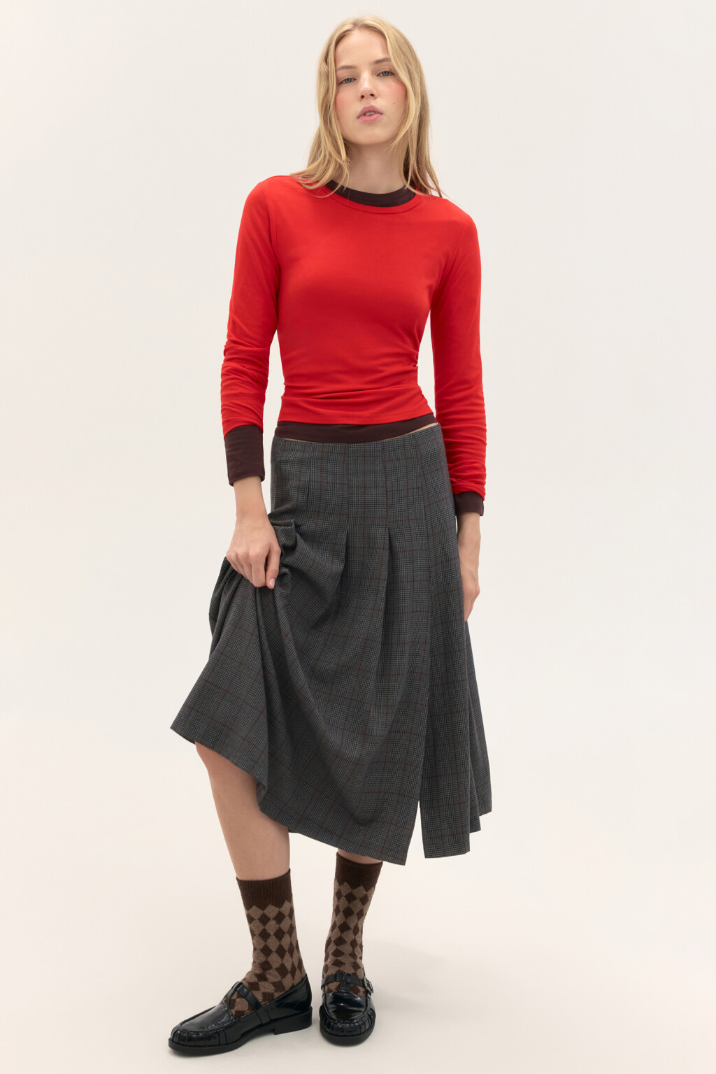 Лонгслив приталенный из вискозы - цвет красный - 2