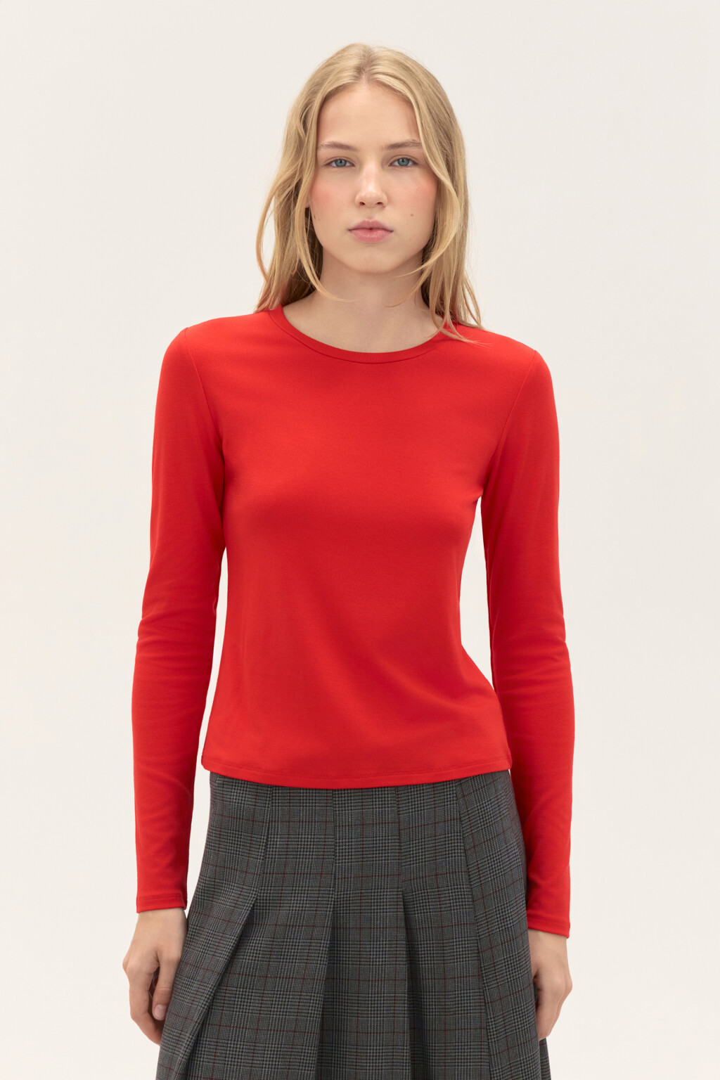 Лонгслив приталенный из вискозы - цвет красный - 3
