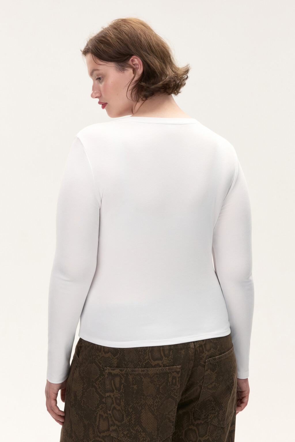 Лонгслив приталенный из вискозы - цвет белый - 3