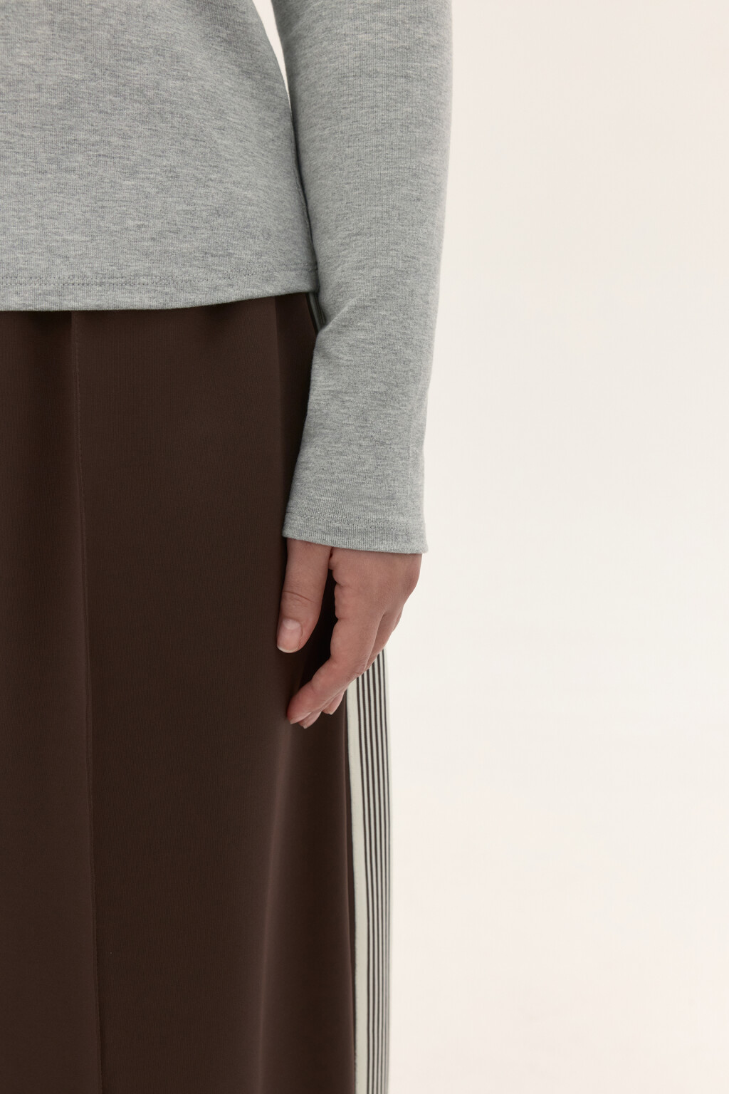 Лонгслив приталенный из вискозы - цвет серый - 6