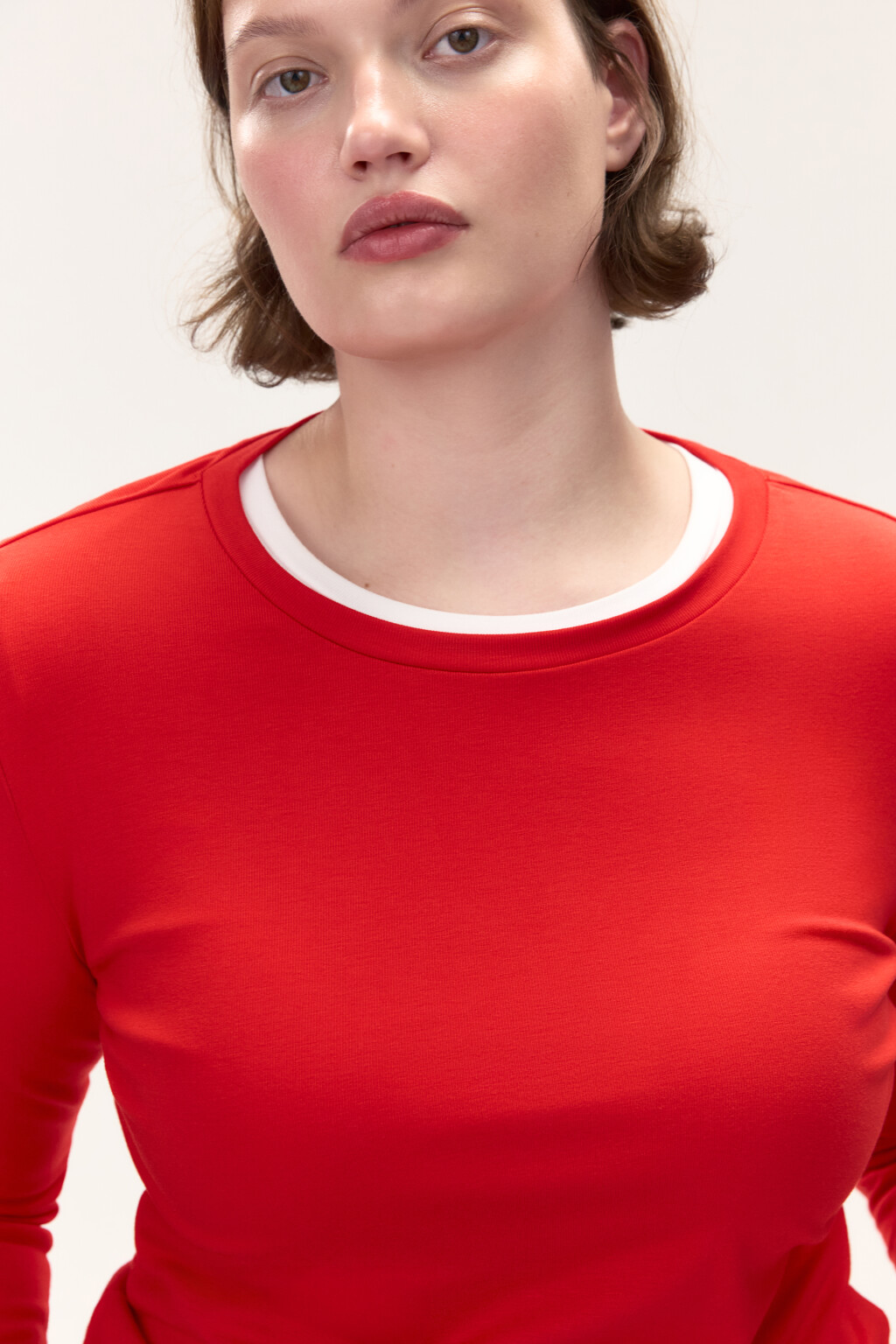 Лонгслив приталенный из вискозы - цвет красный - 2