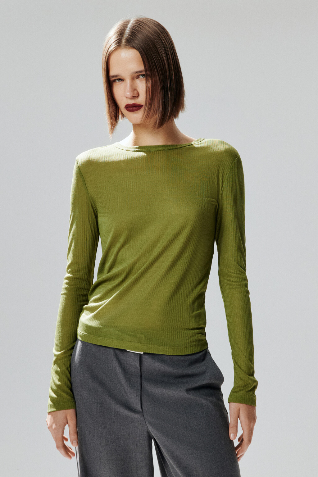 Лонгслив полупрозрачный в рубчик - цвет зеленый - 2