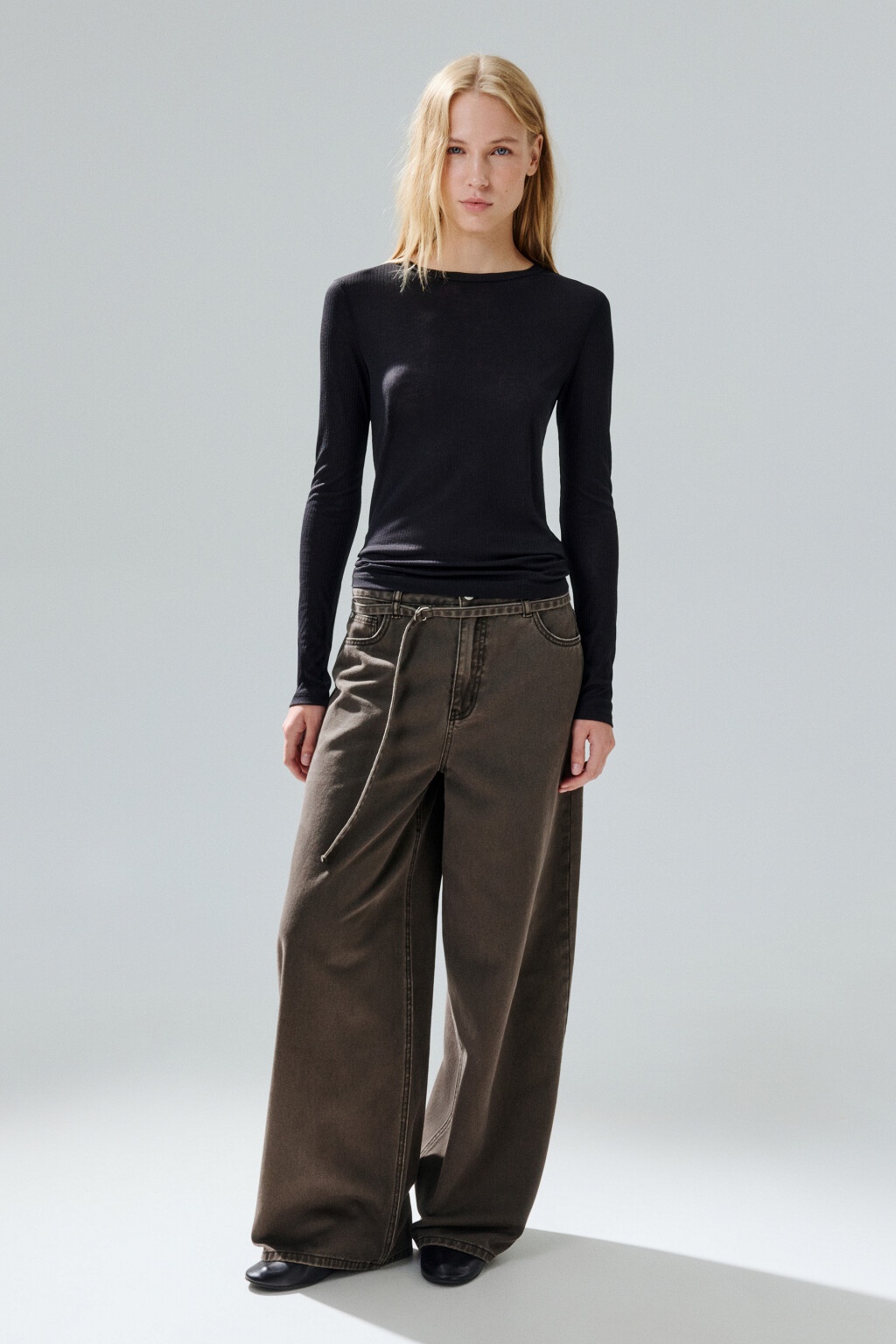 Лонгслив полупрозрачный в рубчик - цвет черный - 5