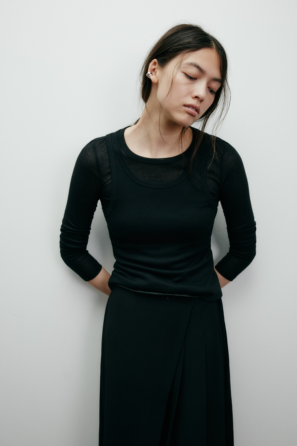 Лонгслив с имитацией майки - цвет черный - 2