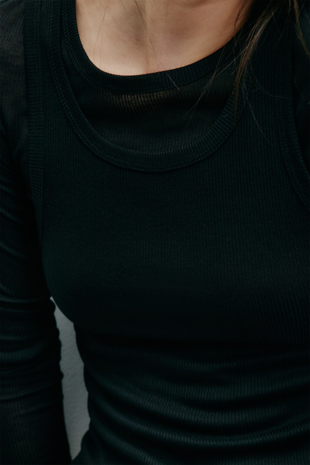 Лонгслив с имитацией майки - цвет черный - 6