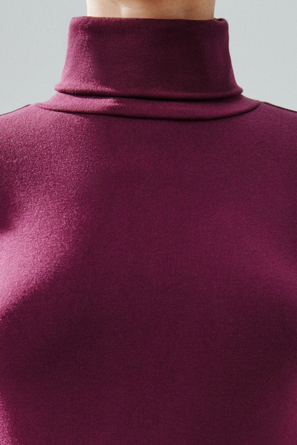 Водолазка из вискозного трикотажа - цвет бордовый - 5