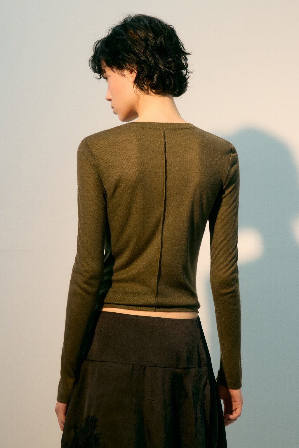 Лонгслив из тонкого трикотажа - цвет зеленый - 3