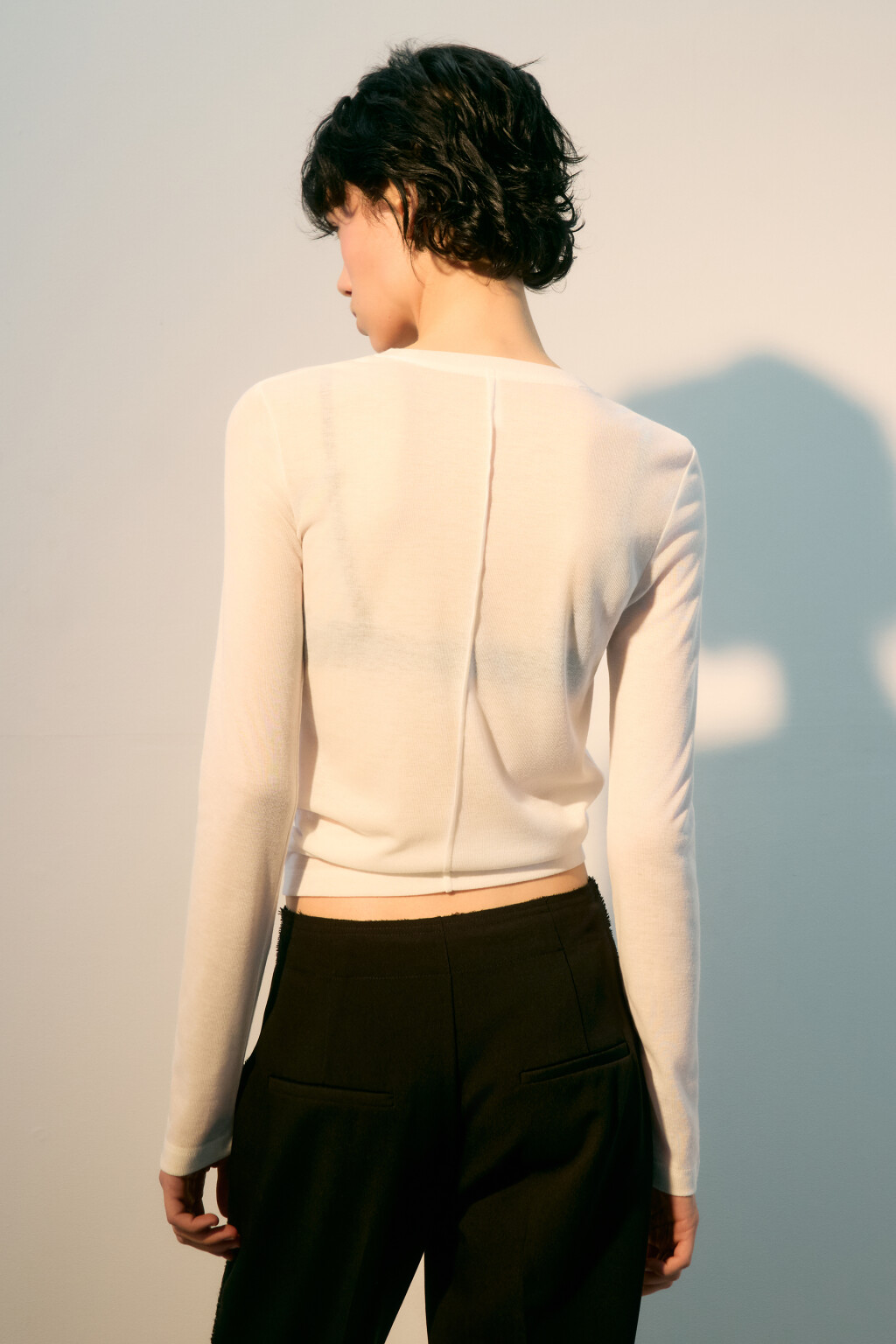 Лонгслив из тонкого трикотажа - цвет белый - 3