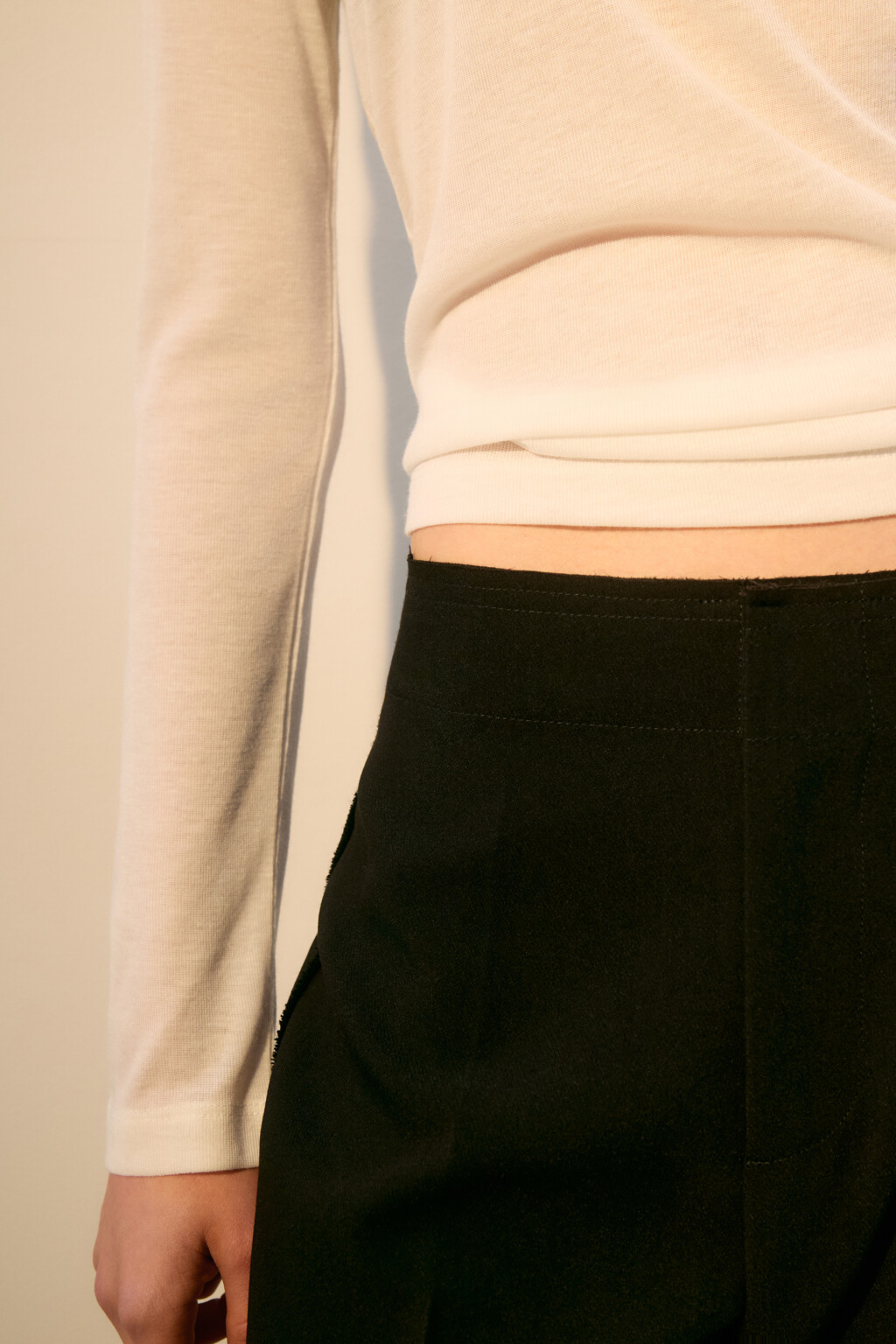 Лонгслив из тонкого трикотажа - цвет белый - 6