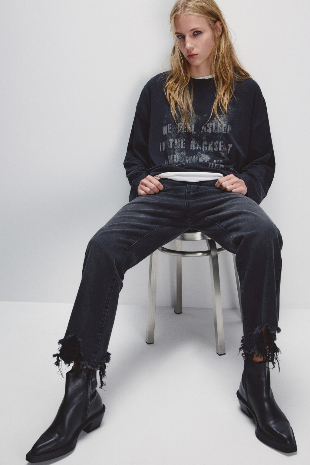 Лонгслив со стиркой и принтом - цвет серый - 2