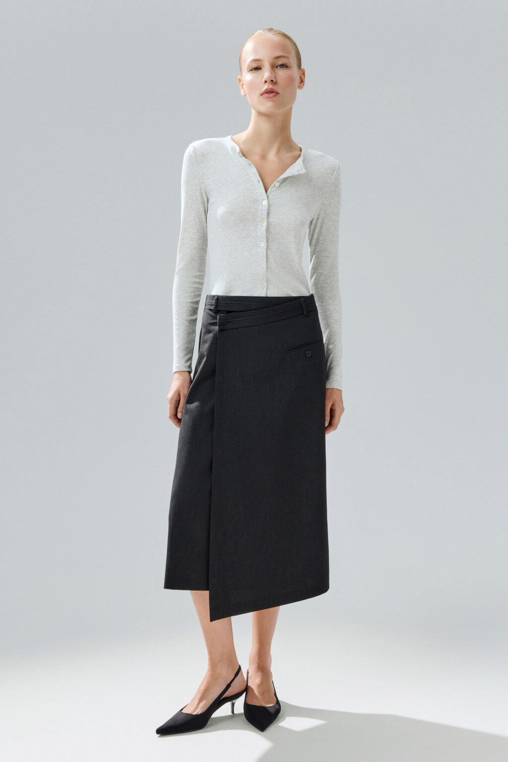 Лонгслив в рубчик на пуговицах - цвет серый - 5