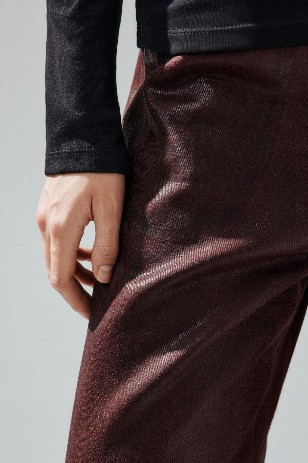 Лонгслив асимметричный на одно плечо - цвет черный - 6