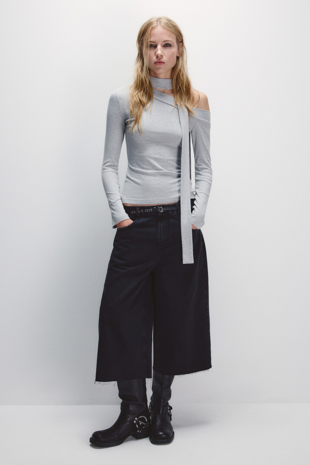 Лонгслив на одно плечо с шарфом - цвет серый - 4