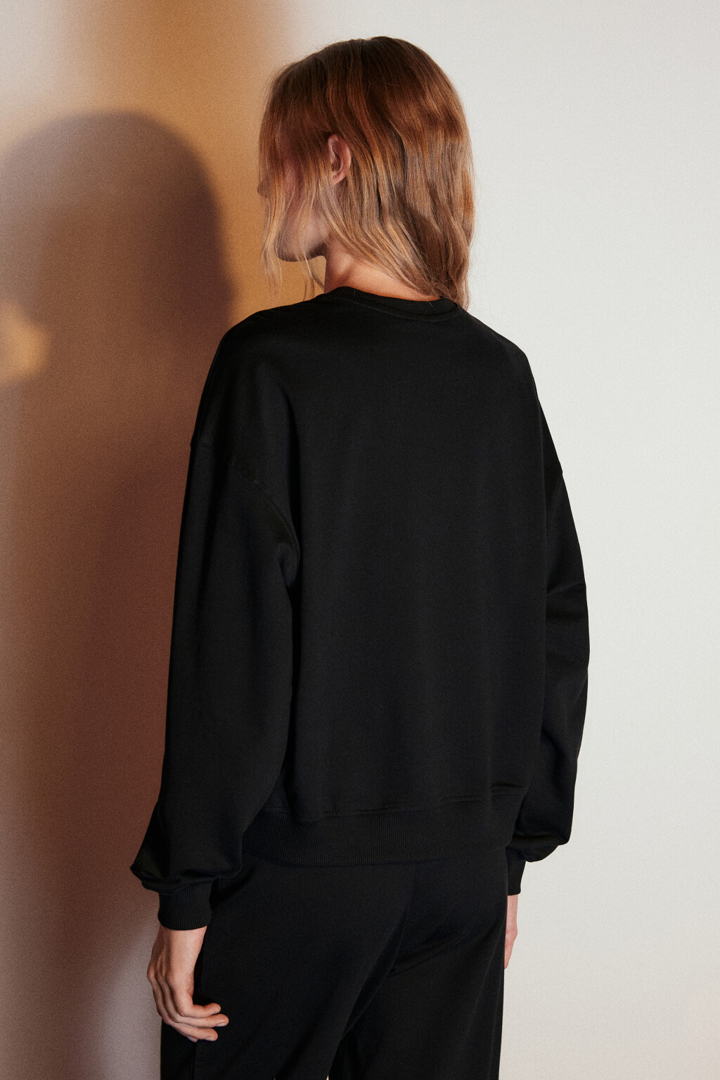 Свитшот базовый из футера - цвет черный - 3
