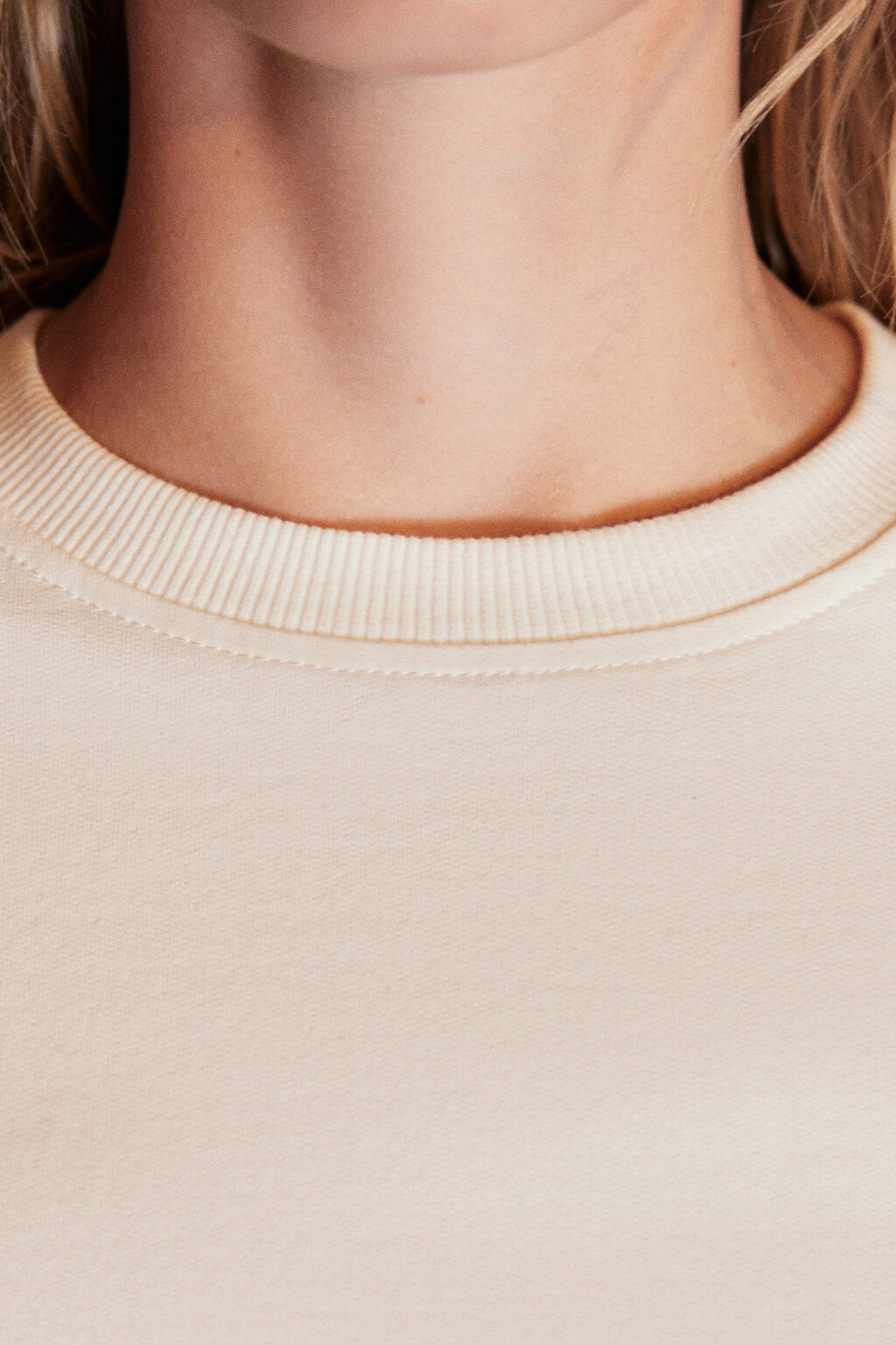 Свитшот базовый из футера - цвет молочный - 5