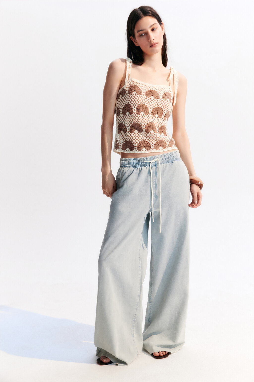 Джинсы широкие с поясом на завязках - цвет голубой - 1