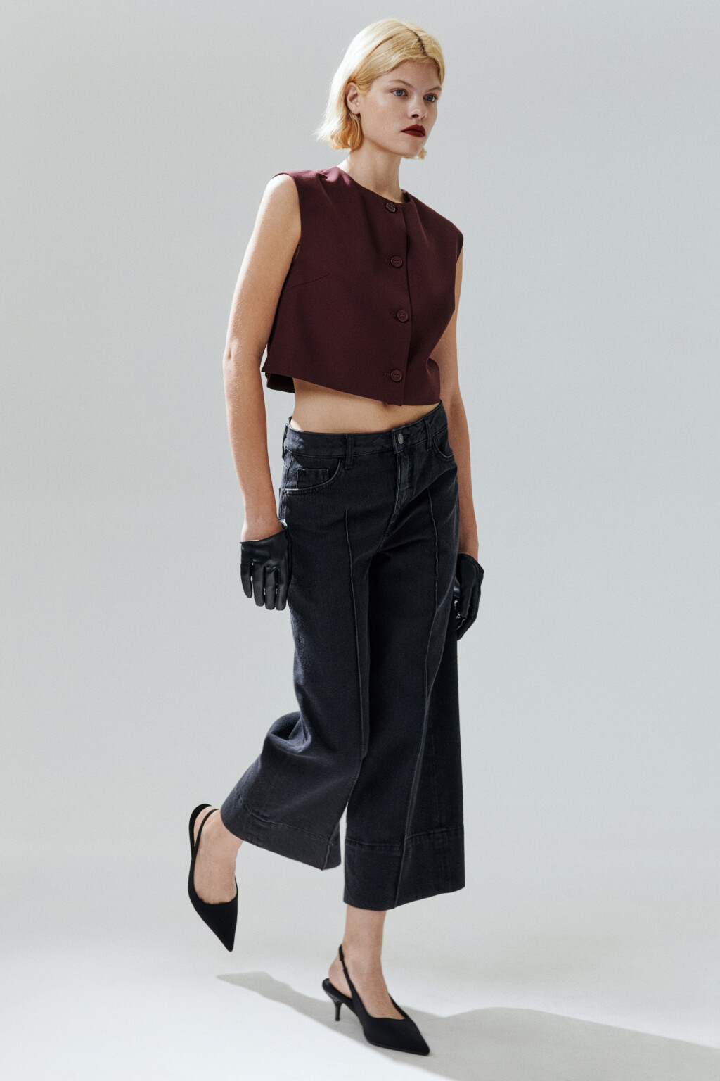 Джинсы укороченные со стрелками - цвет черный - 1