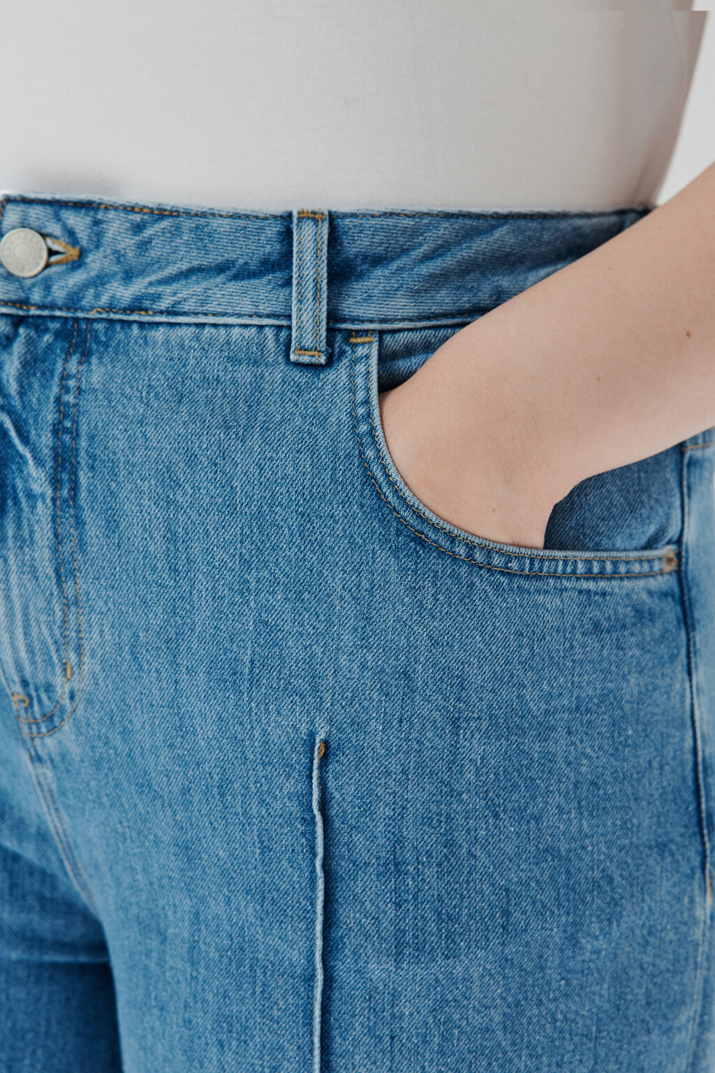 Джинсы широкие со швами-подворотами - цвет голубой - 6