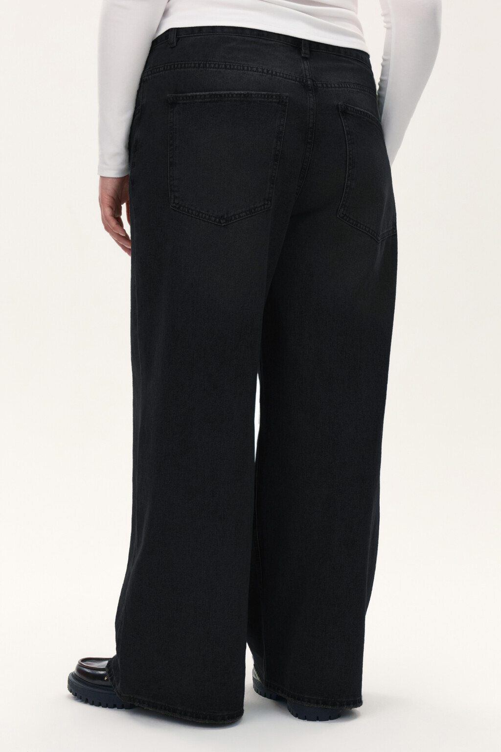 Джинсы широкие со средней посадкой - цвет черный - 2