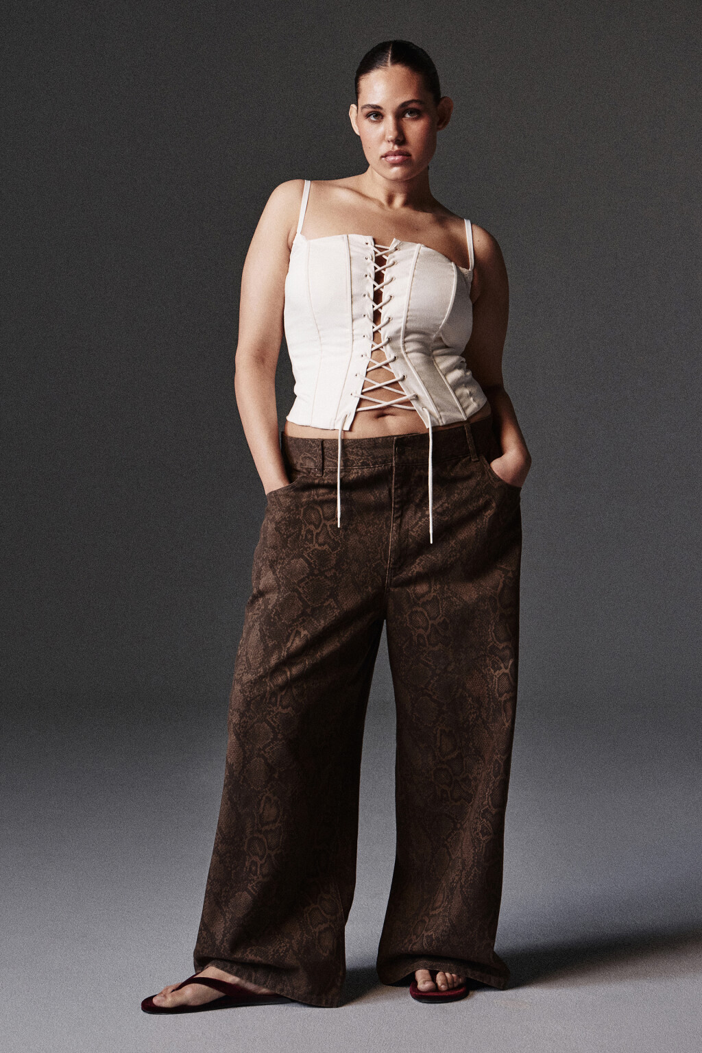 Джинсы baggy со змеиным принтом - цвет коричневый - 7