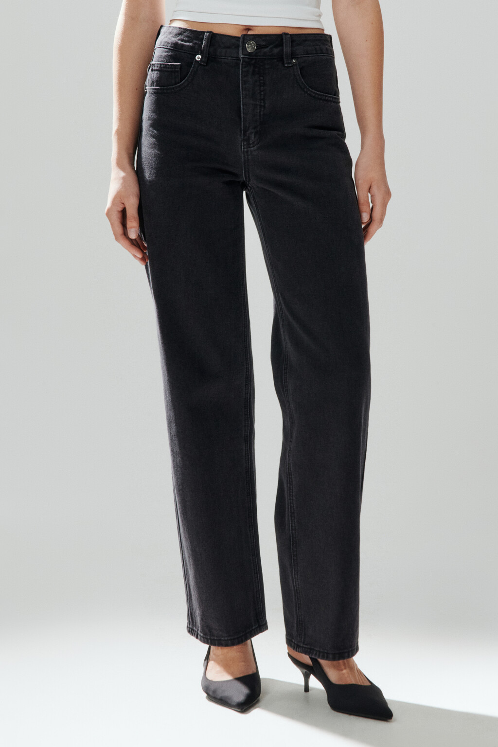 Джинсы прямые со средней посадкой - цвет черный - 2