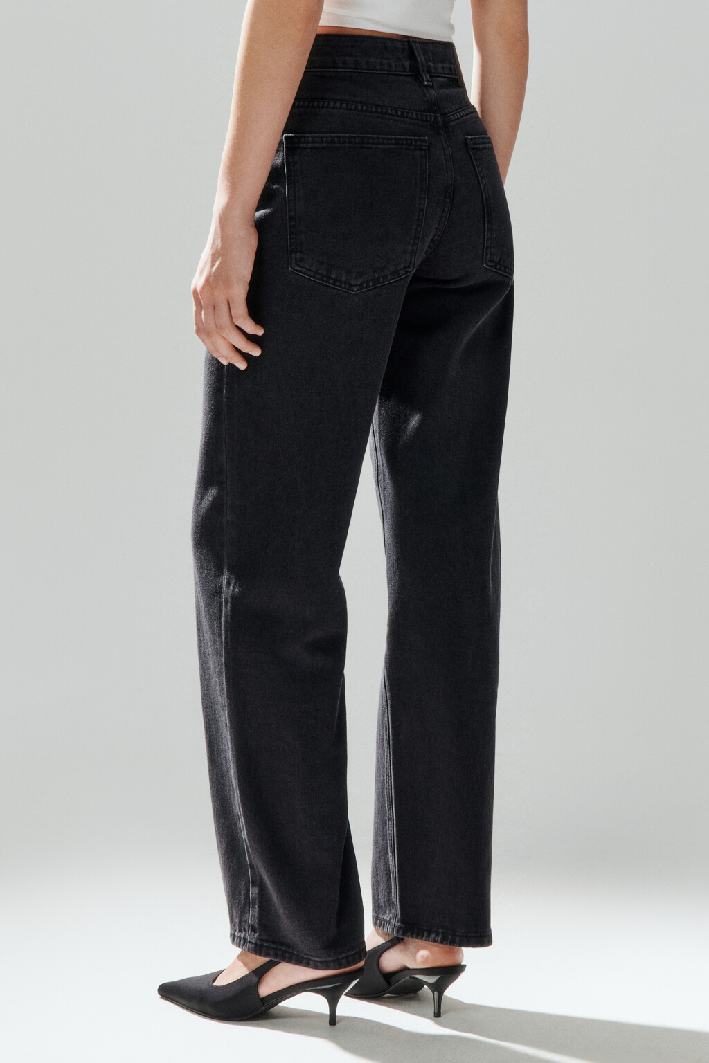Джинсы прямые со средней посадкой - цвет черный - 3