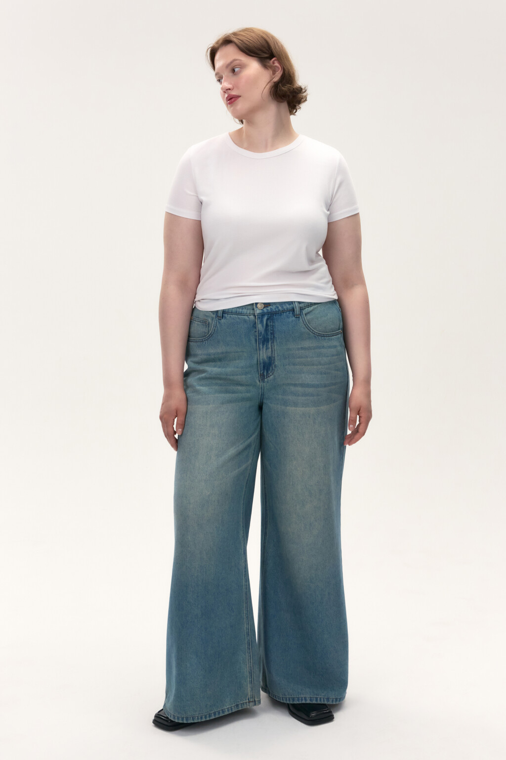 Джинсы широкие с резинкой на поясе - цвет синий - 4