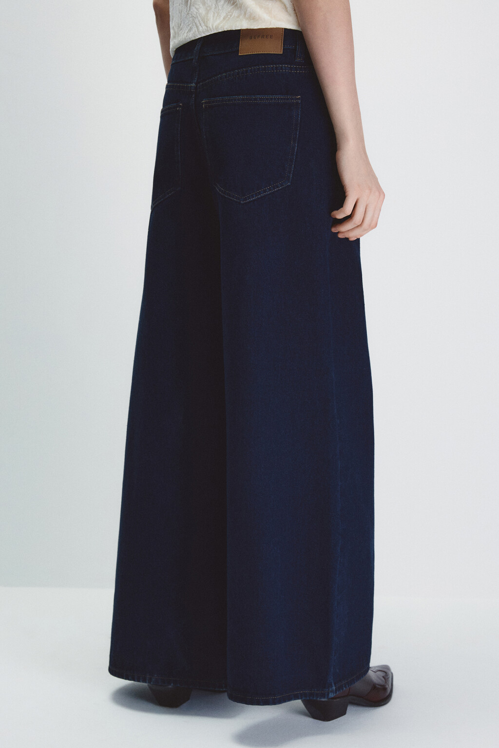 Джинсы широкие со средней посадкой - цвет синий - 4