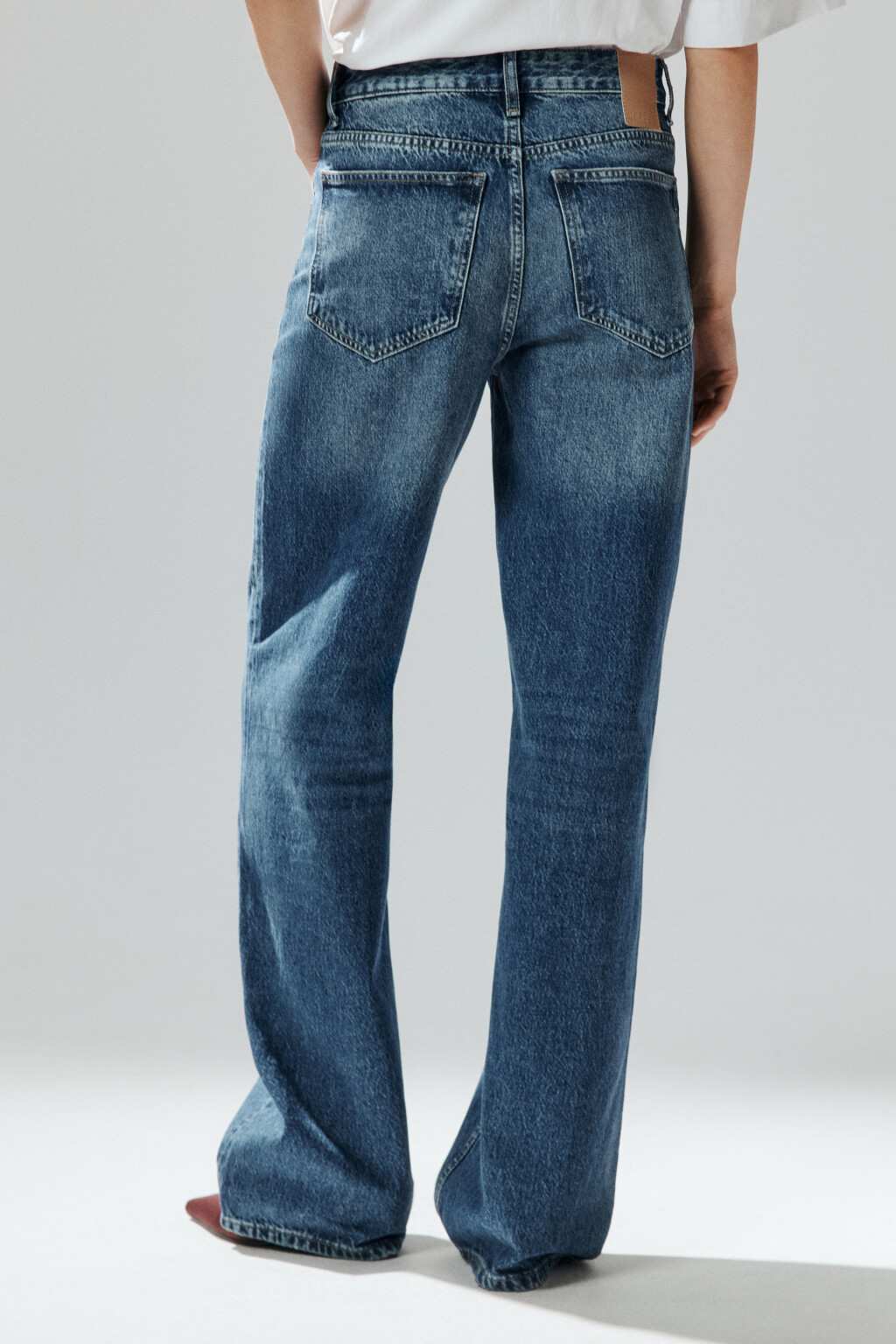 Джинсы прямые со средней посадкой - цвет голубой - 3