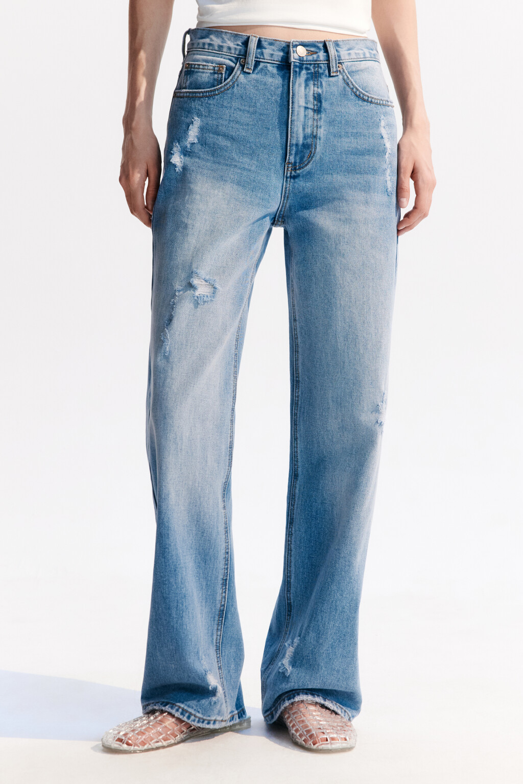 Джинсы прямые рваные с высокой посадкой - цвет голубой - 2