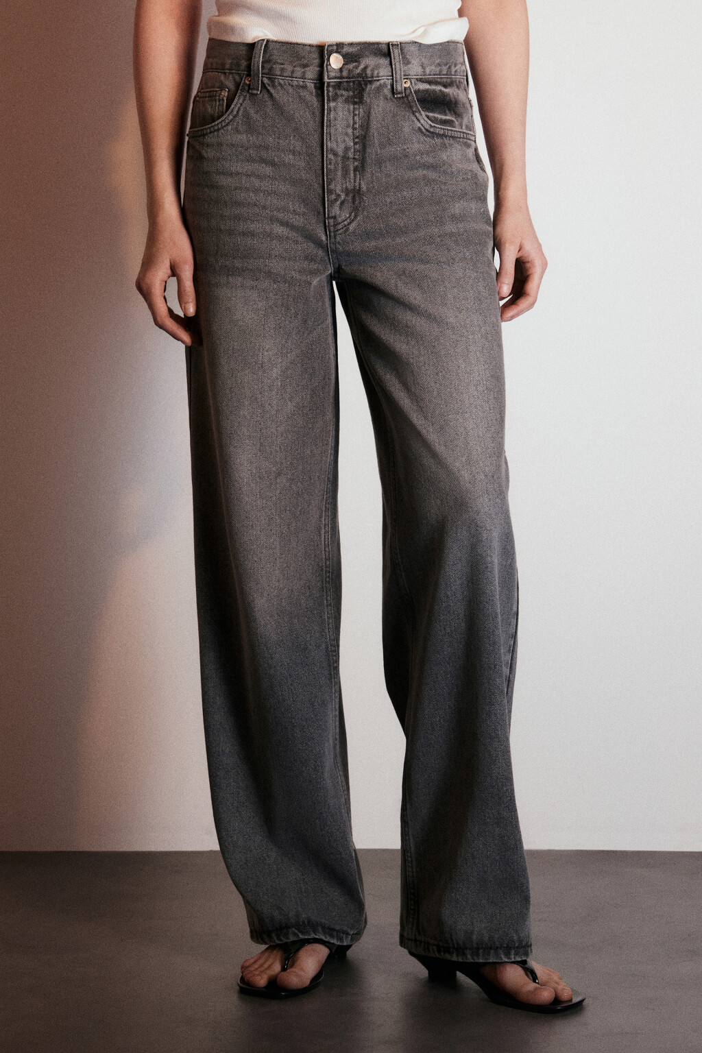 Джинсы прямые со средней посадкой - цвет серый - 2